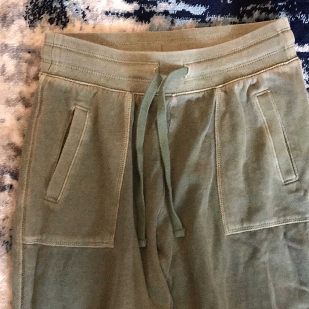 Joggers - Picture 2 of 3
